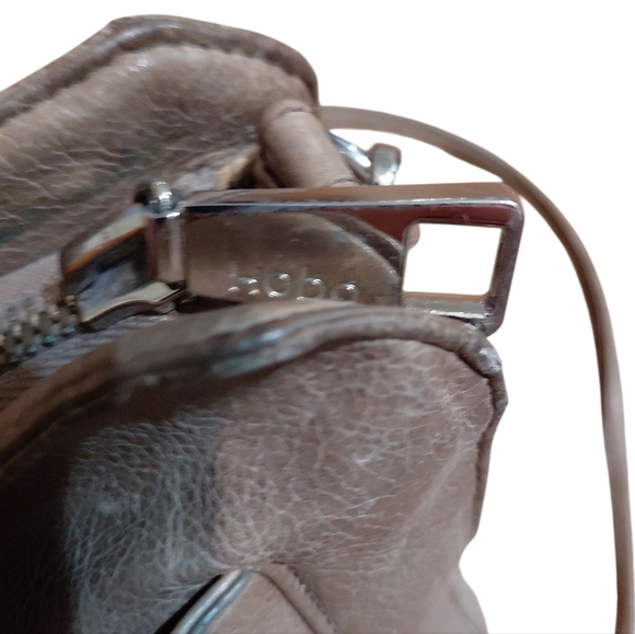 HOBO Tan Shoulder Bag - Picture 6 of 11